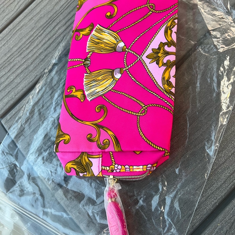 FUN Makeup bundle! - Picture 10 of 12
